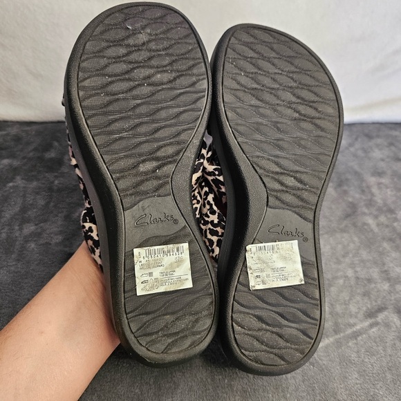 Clarks Leopard Print Sandals - Picture 7 of 8